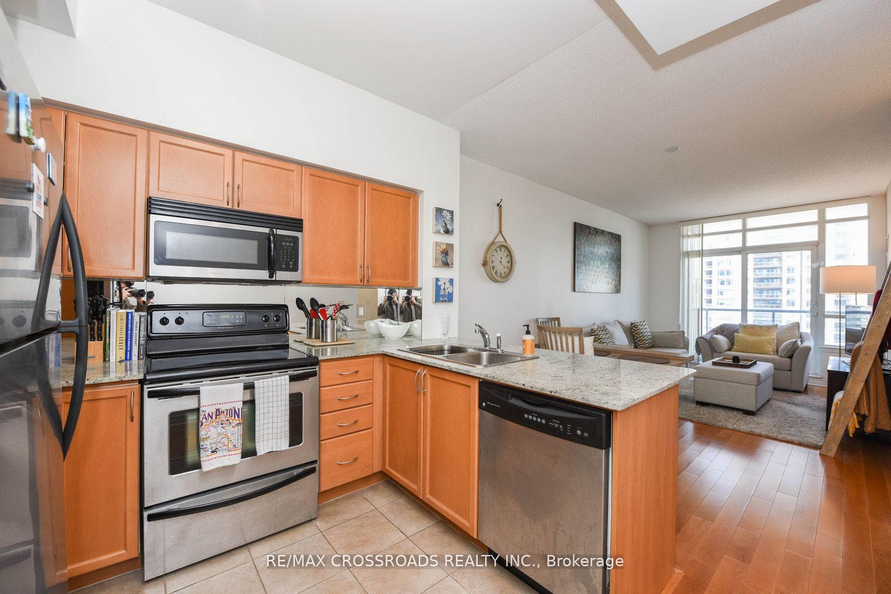 388 Prince Of Wales Drive Unit 2007 photo 12