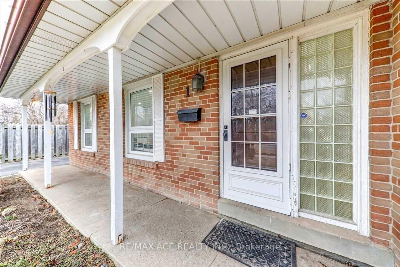 1 Wagner Drive photo 5