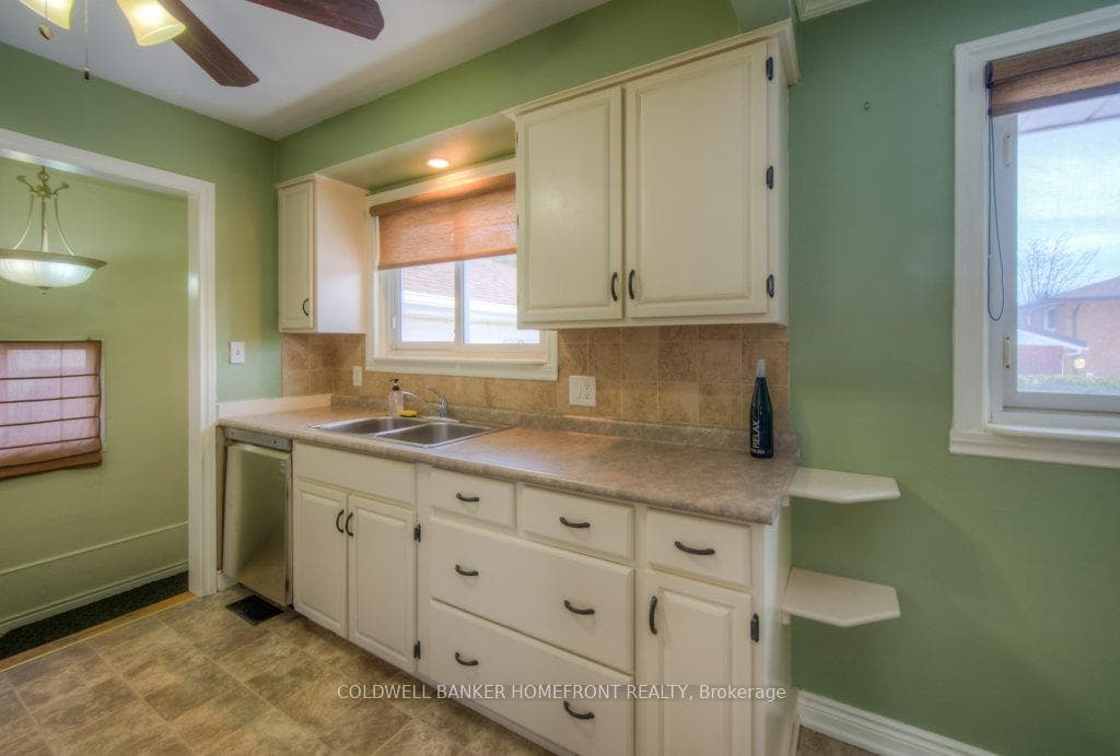 14 Montour Place photo 9