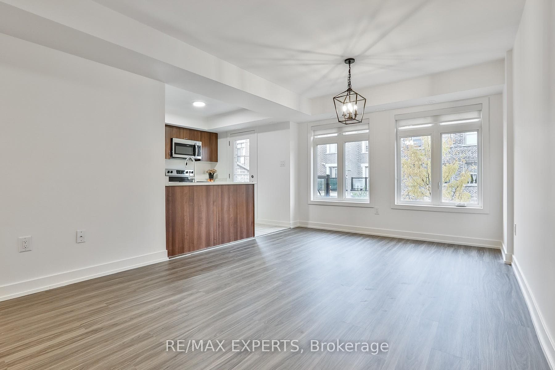 60 Parrotta Drive Unit 275 photo 7