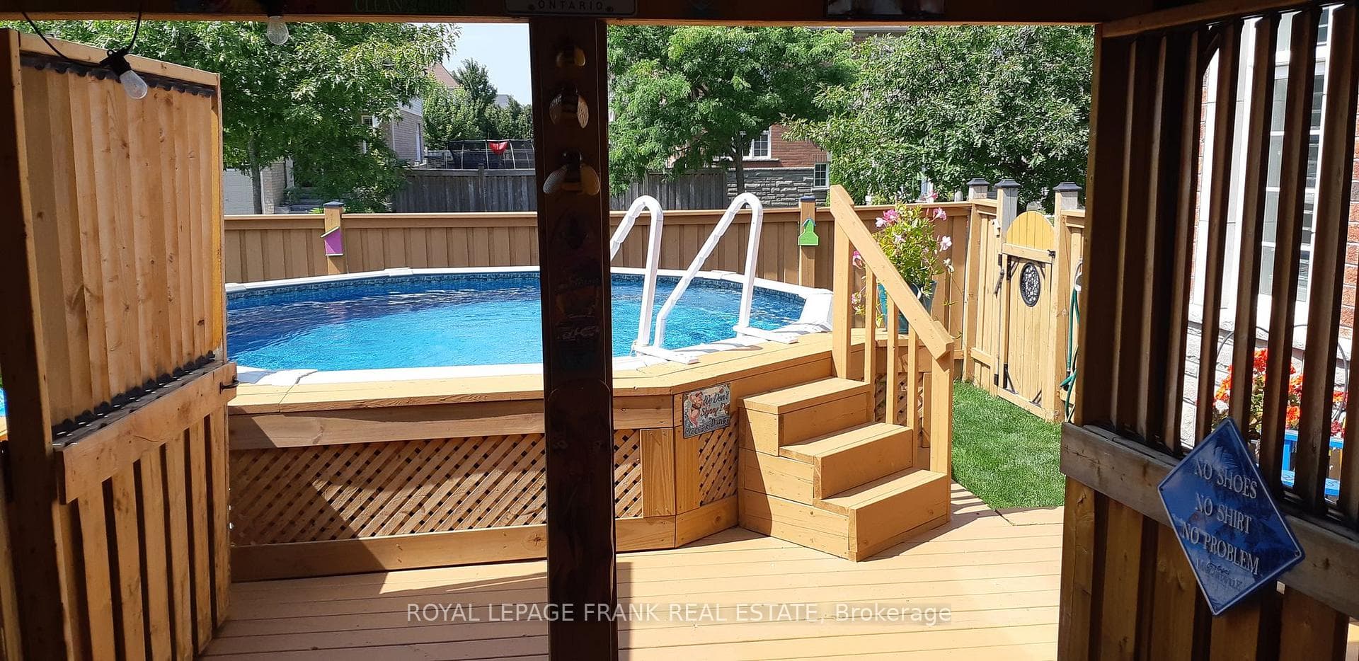 110 Piper Crescent photo 49