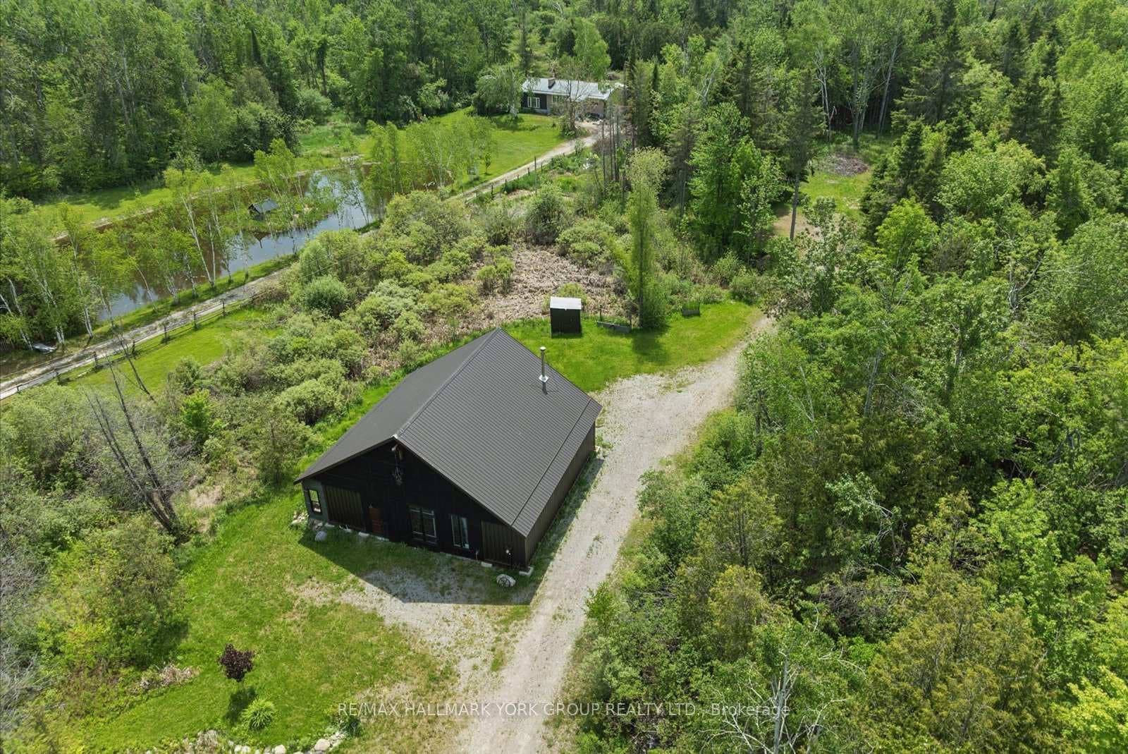 755 Country Lane photo 36