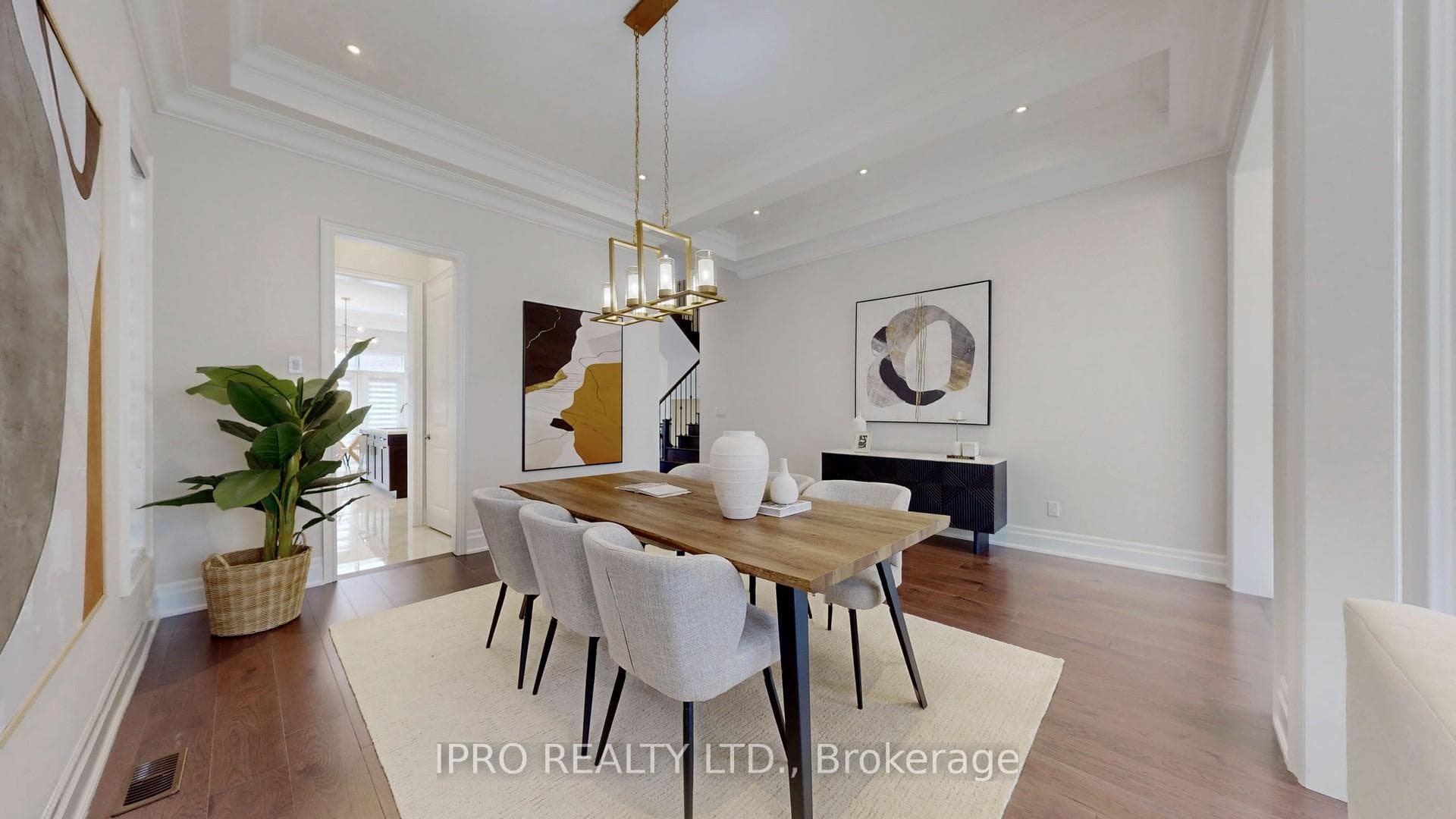 3029 Parsonage Crescent photo 7