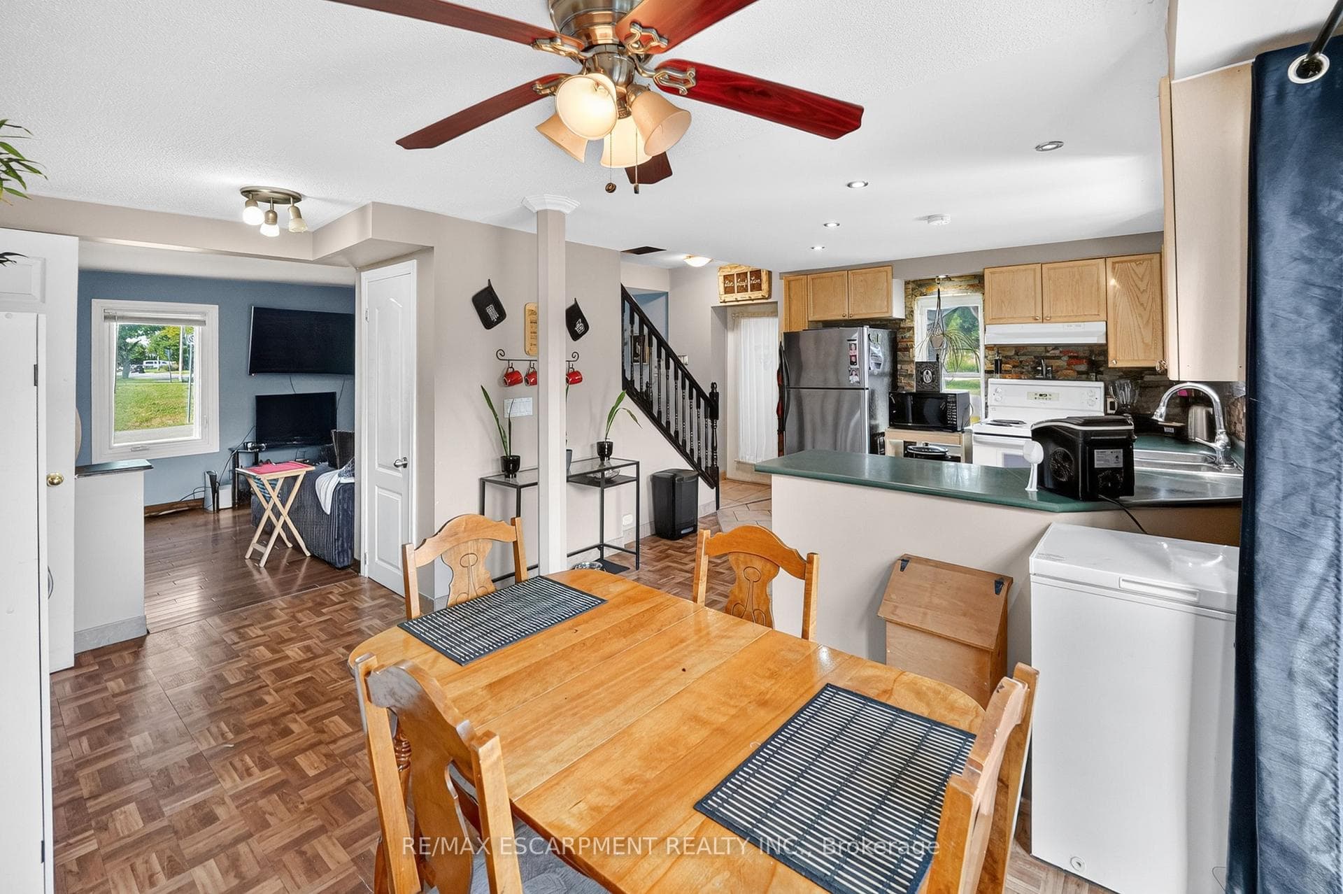 503 John Street photo 13