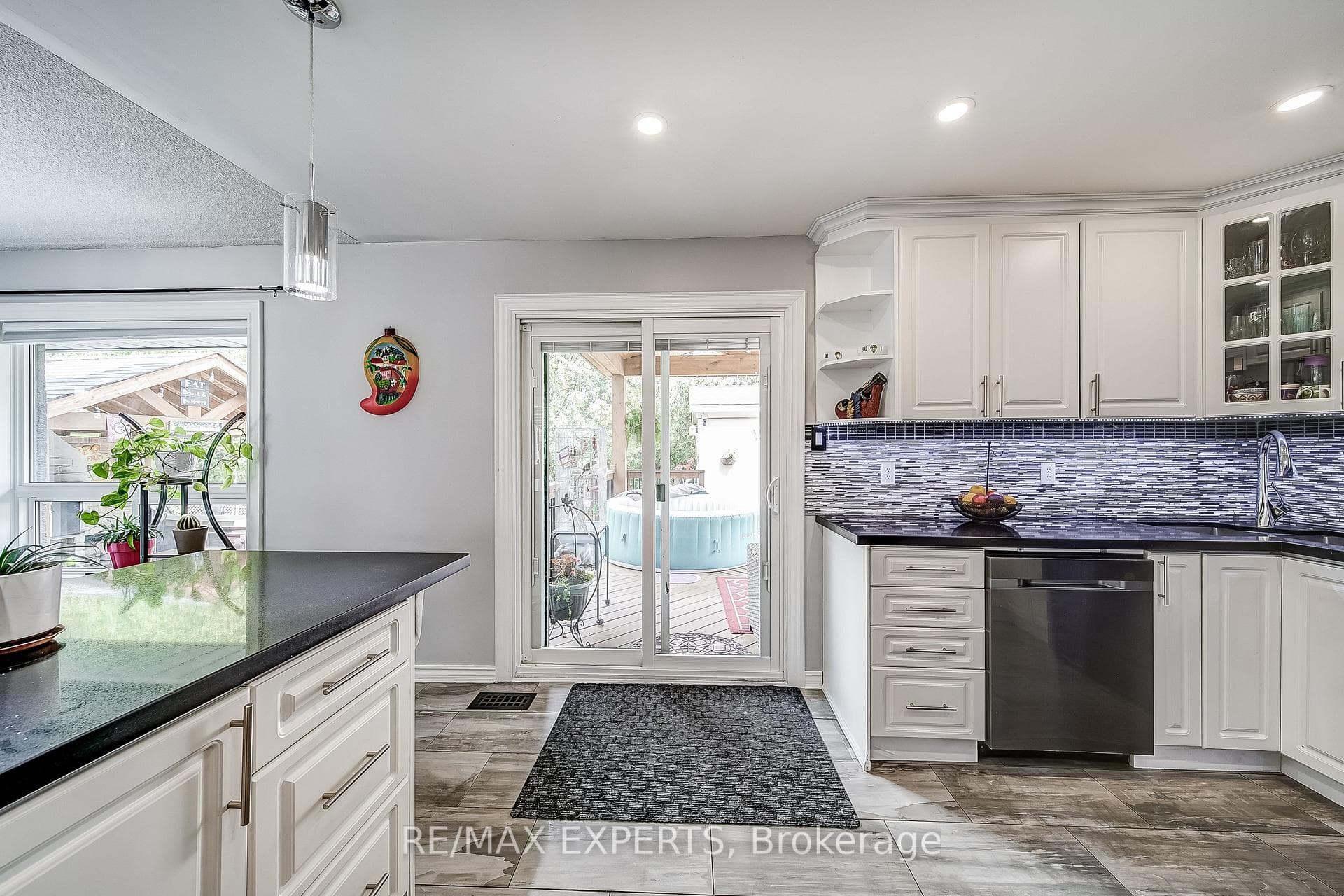 31 Shalom Crescent photo 12