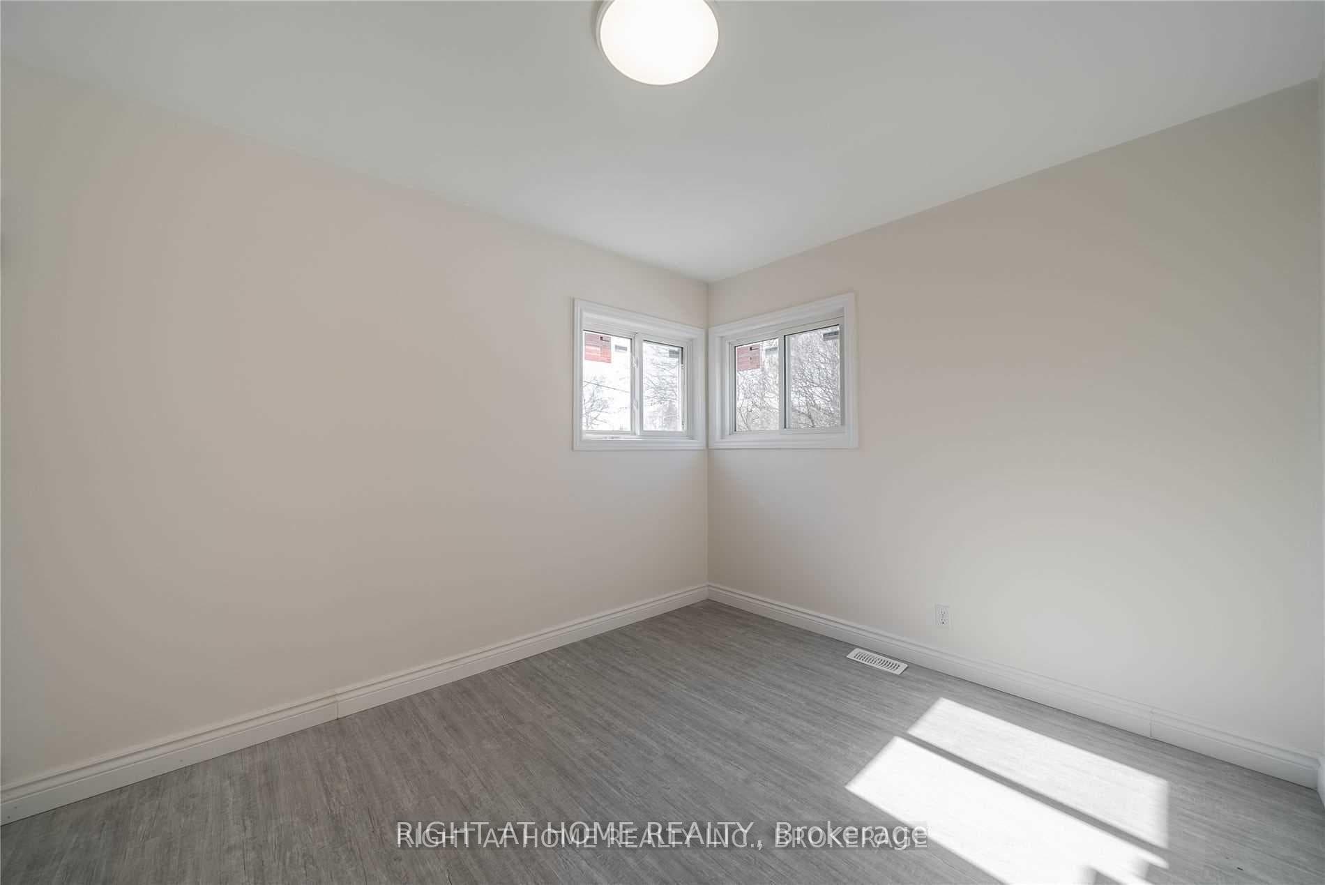 622 Fernhill Boulevard photo 12