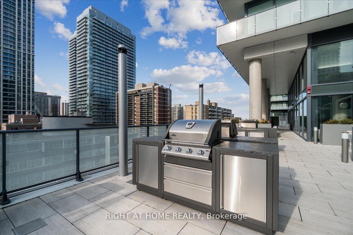 161 Roehampton Avenue Unit 3608 photo 16