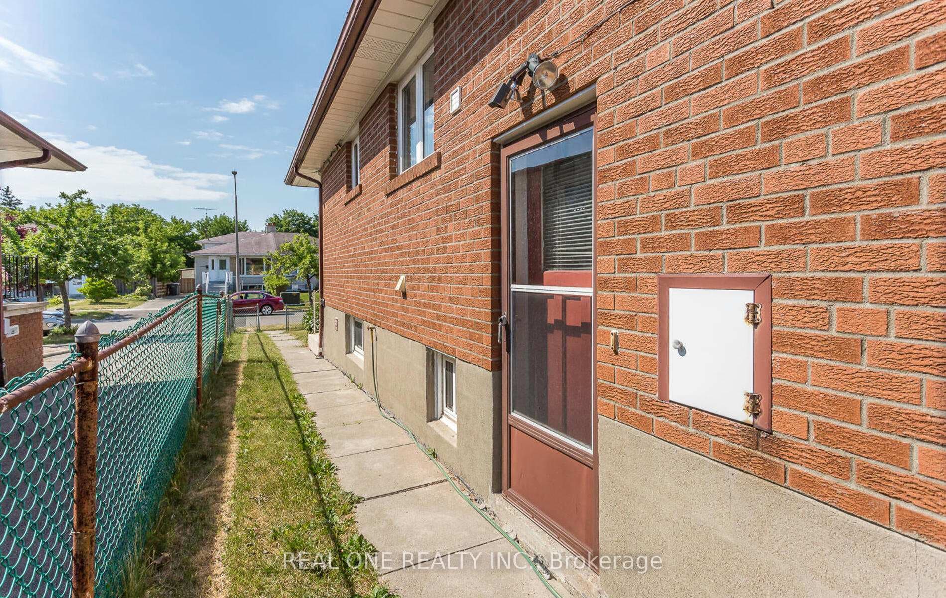 1161 Shadeland Drive Unit Lower photo 13