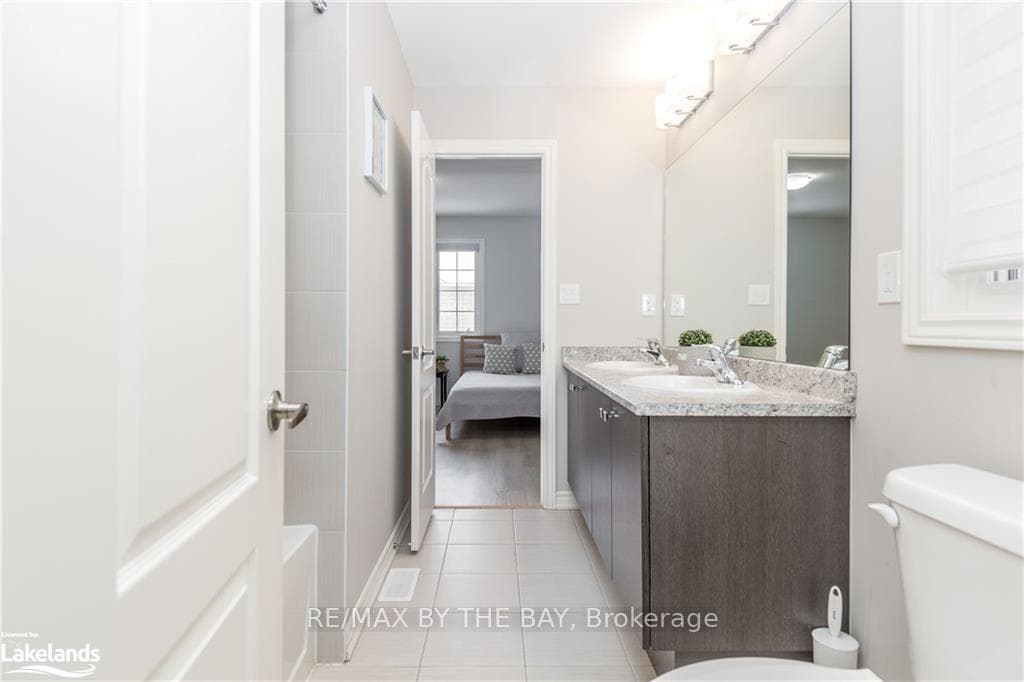 215 Breton Street photo 26