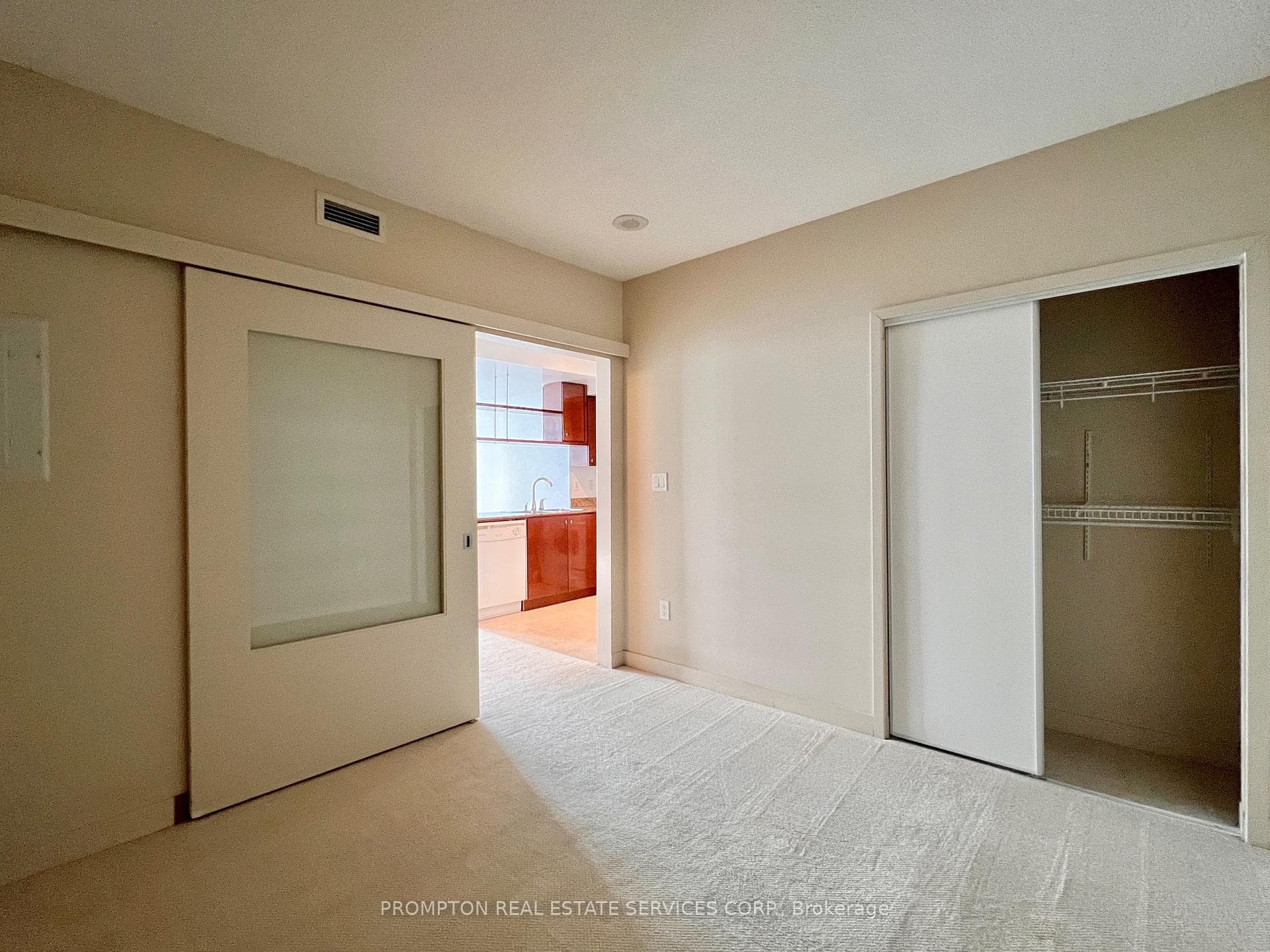10 Navy Wharf Court Unit 3305 photo 14