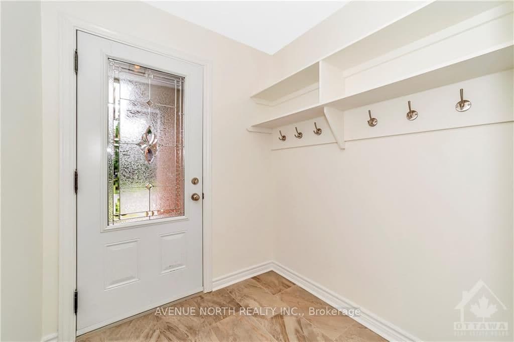 1645 BOYER Road photo 4