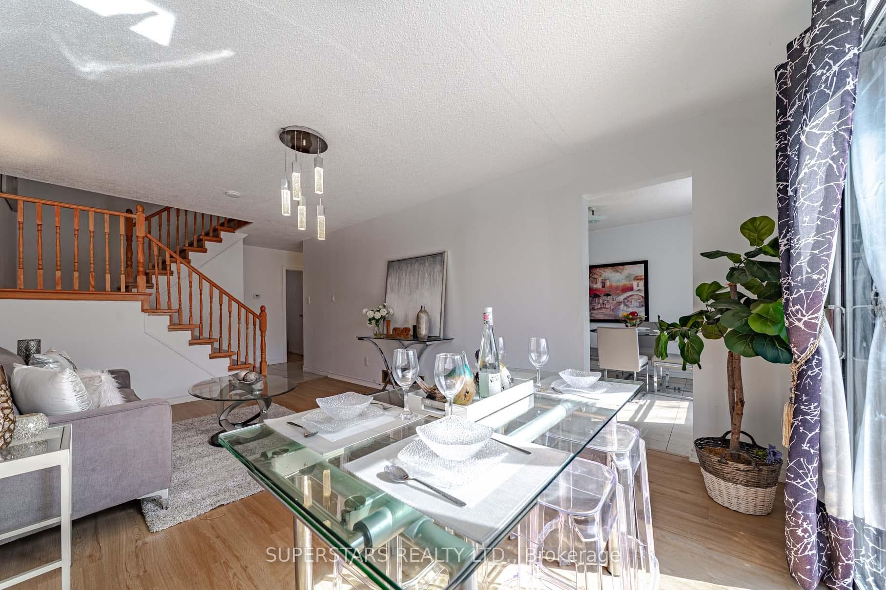135 Appleby Crescent photo 13