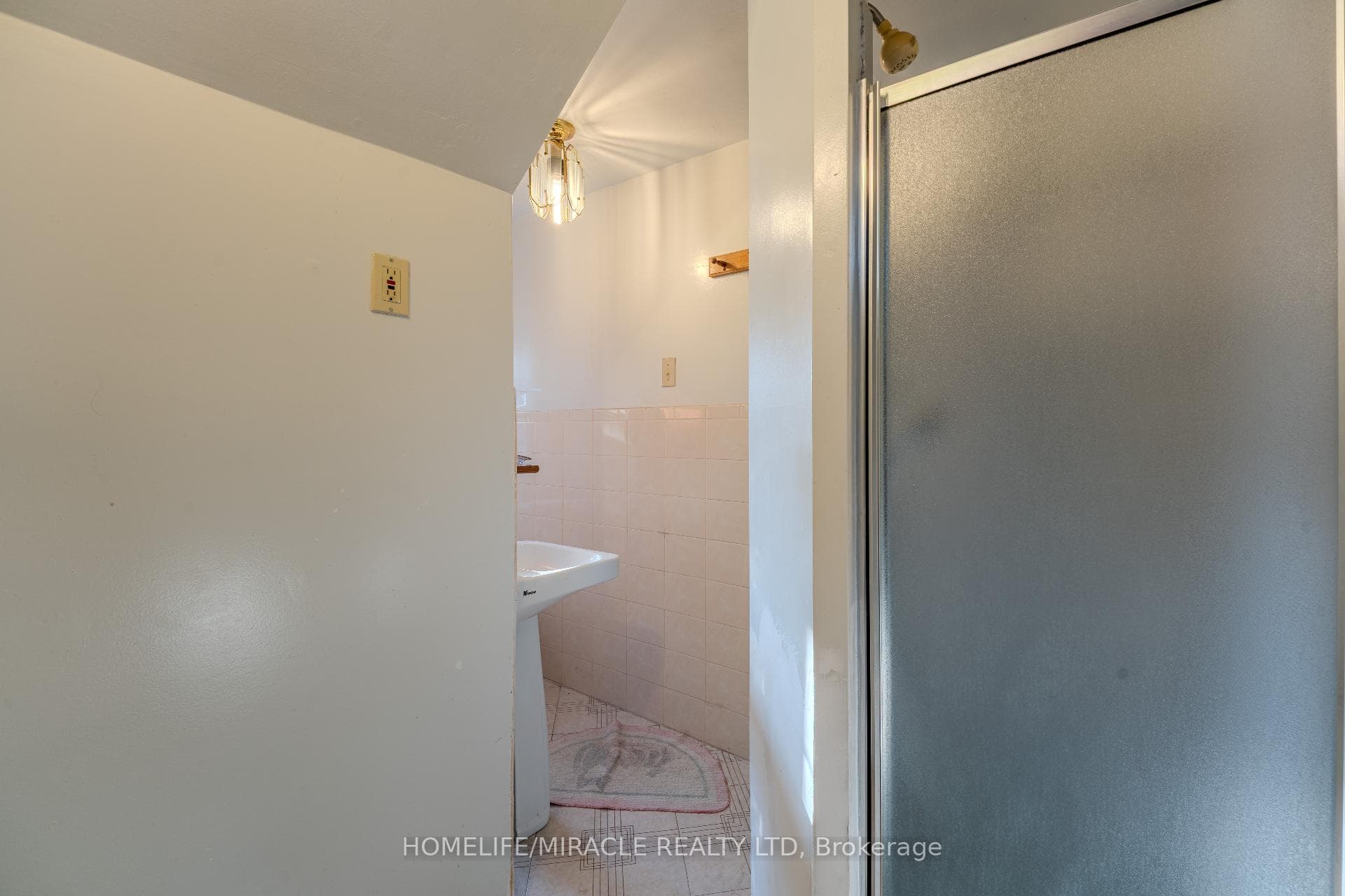 5214 Third Avenue photo 19