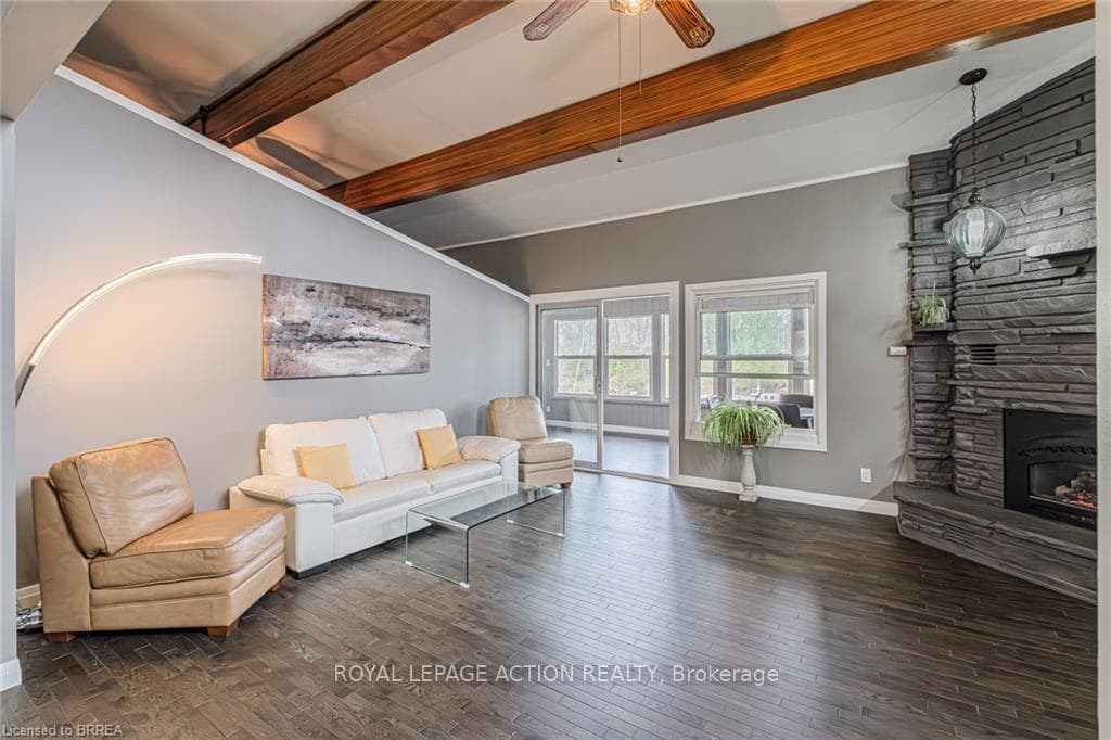 54 Grand Street photo 20