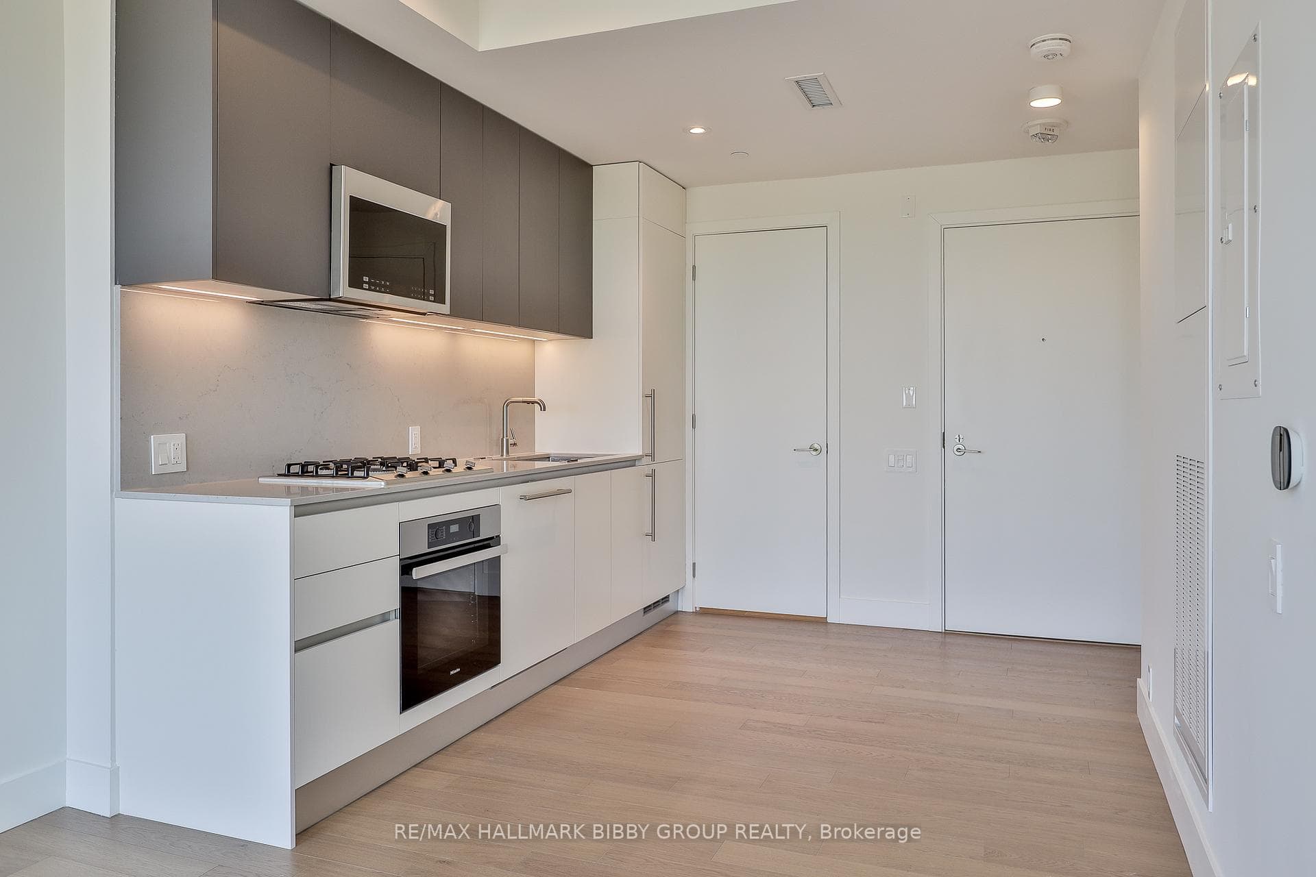 1414 Bayview Avenue Unit 505 photo 9