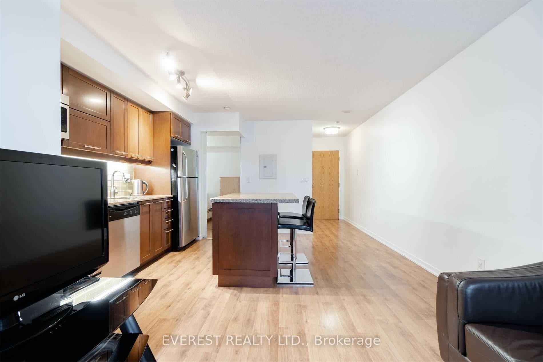 38 Joe Shuster Way Unit 1025 photo 13