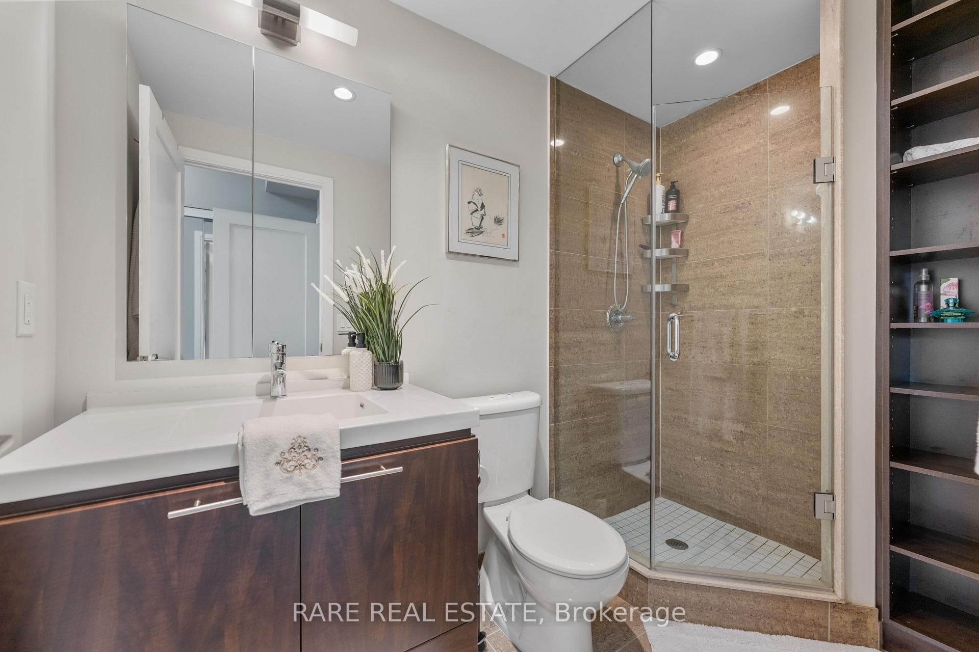 70 Roehampton Avenue Unit 715 photo 8