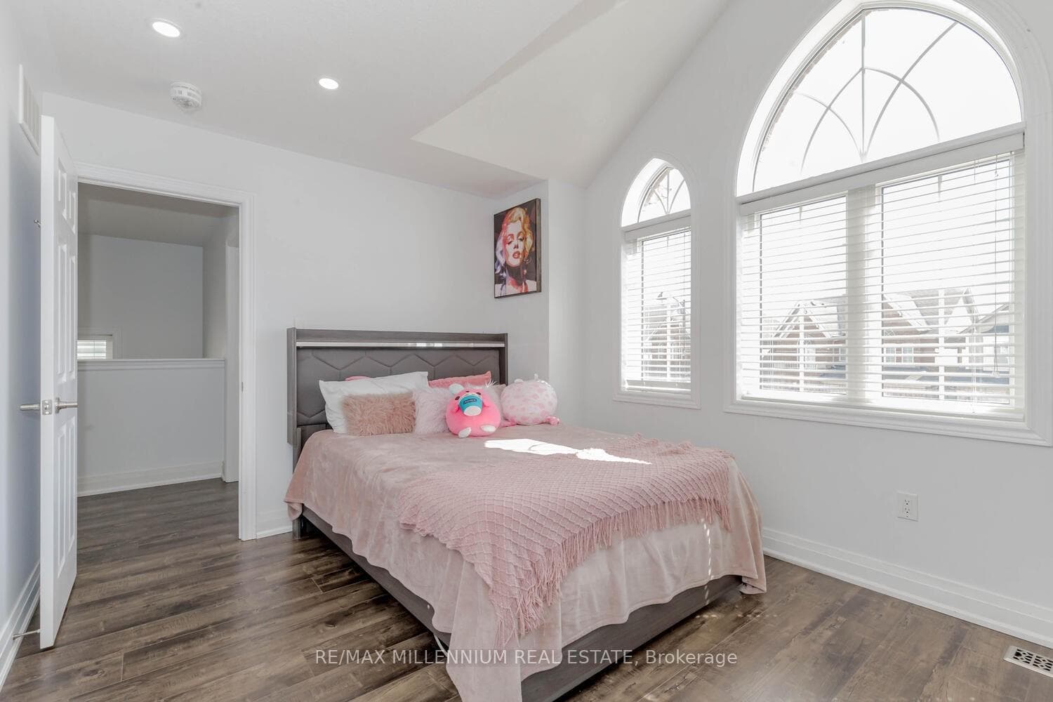 55 Weatherall Avenue photo 23