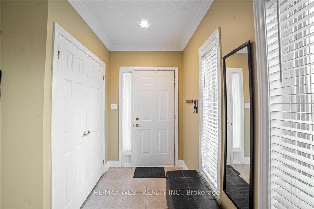116 Sunset Boulevard photo 7
