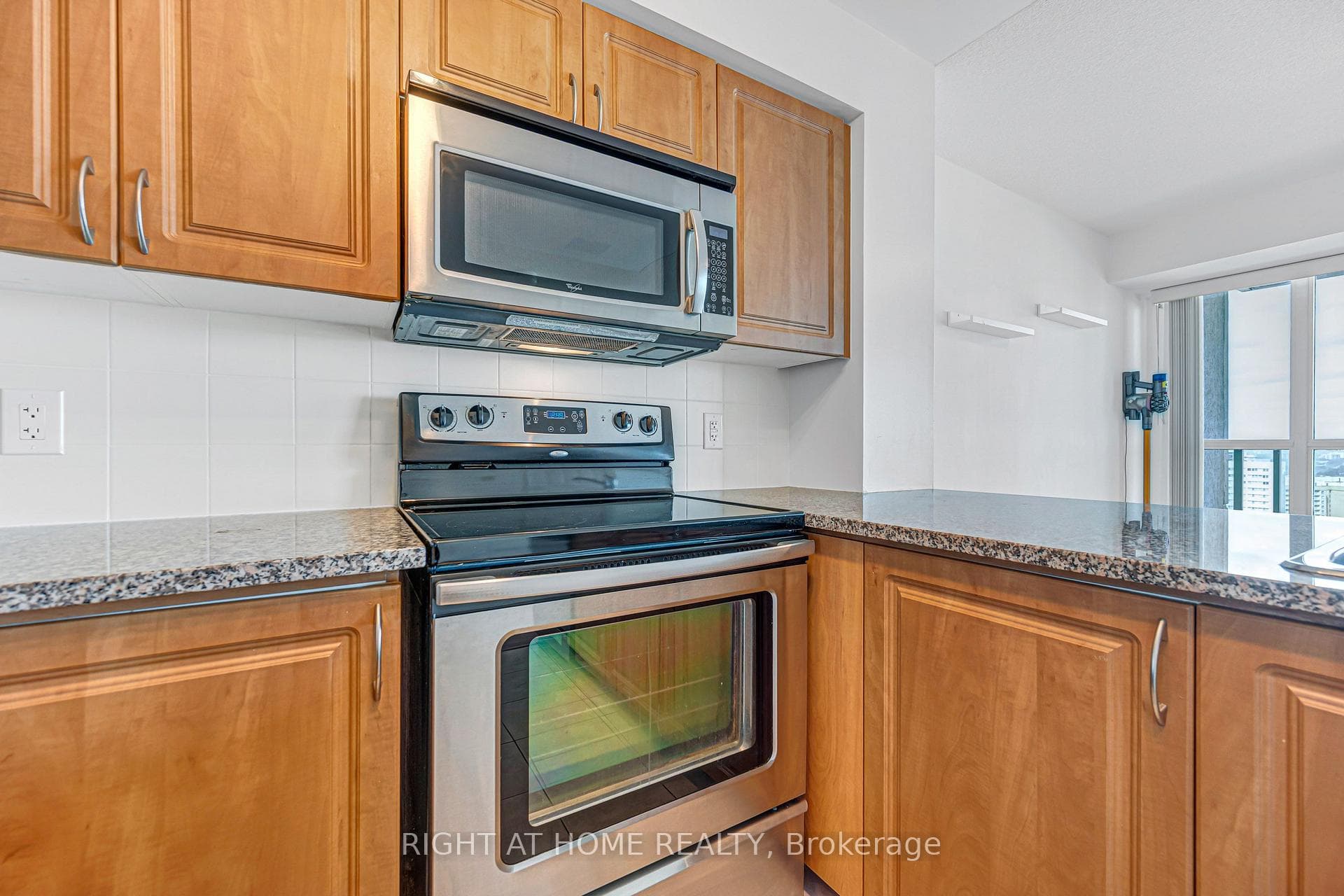 208 Enfield Place Unit #2902 photo 15
