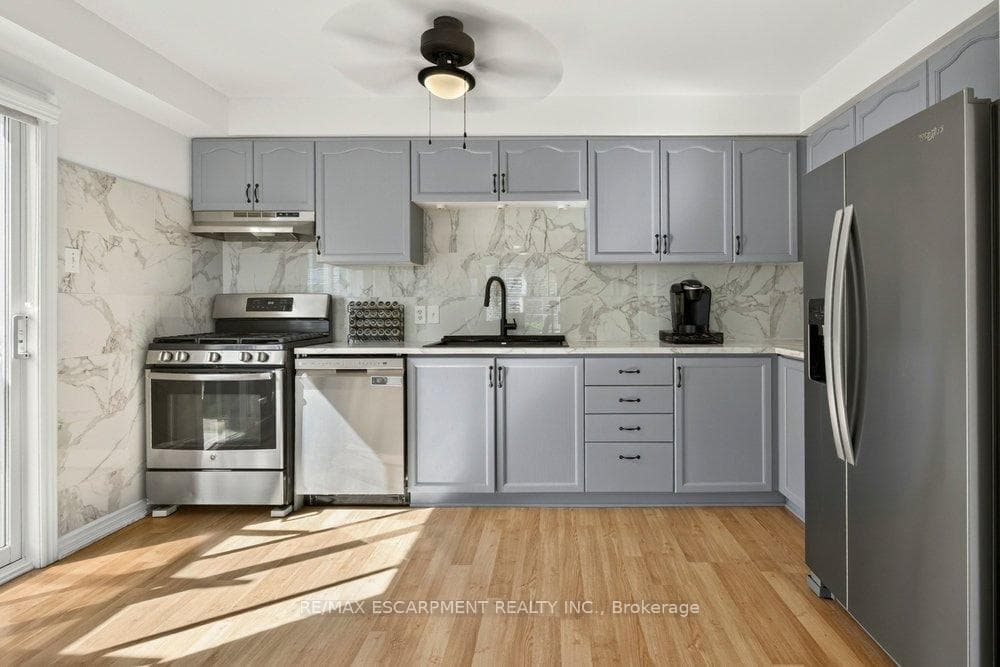 37 Walker Court photo 10