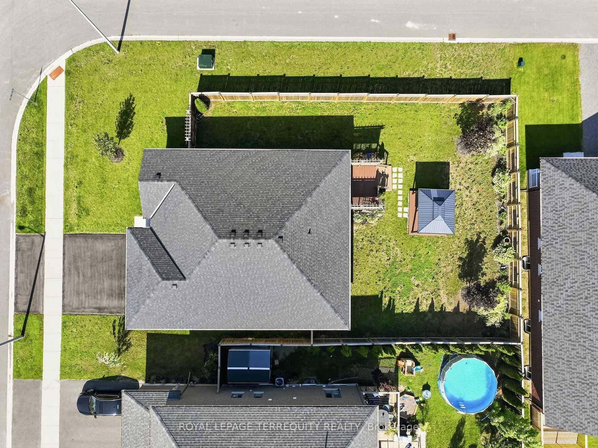 96 Darrell Drain Crescent photo 5