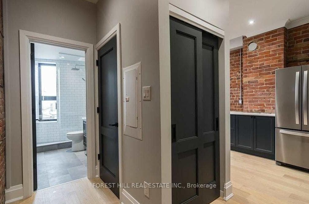 1216 Dundas Street Unit 2nd Flr photo 10