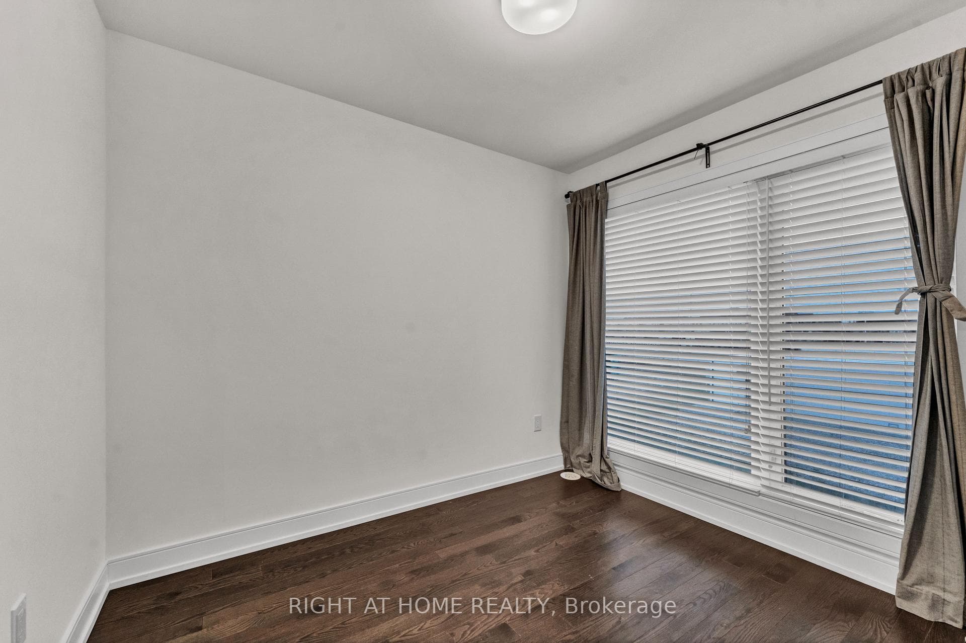 1391 Clarriage Court photo 13