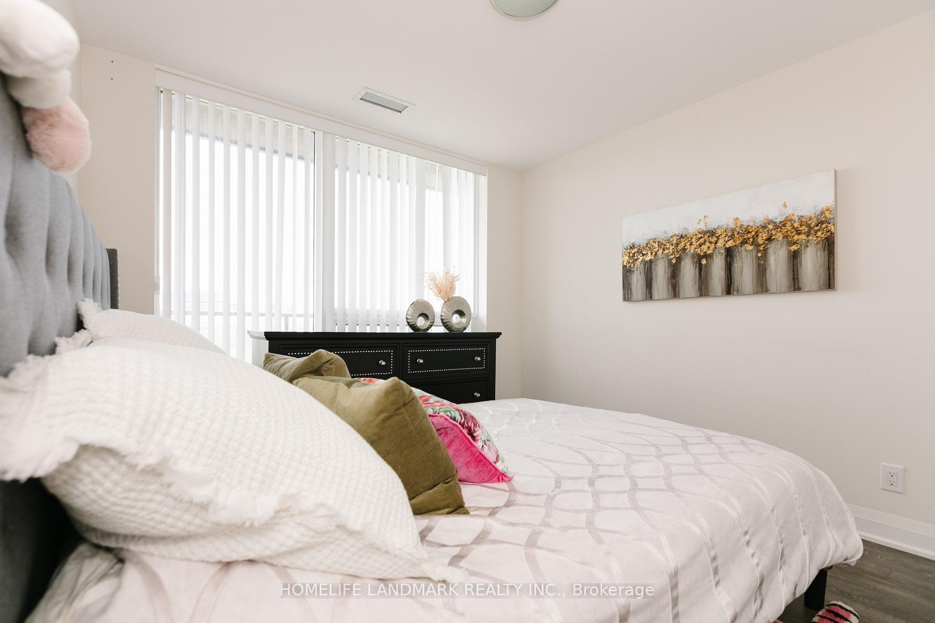 18 Uptown Drive Unit 821 photo 14