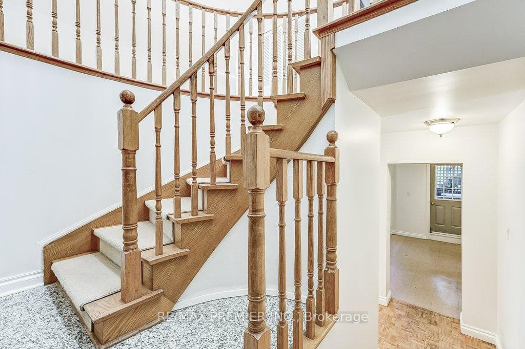 16 Woodvalley Drive photo 35
