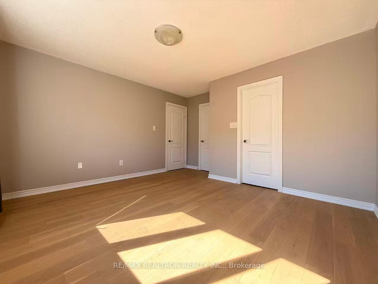 7 Hyacinth Street photo 20