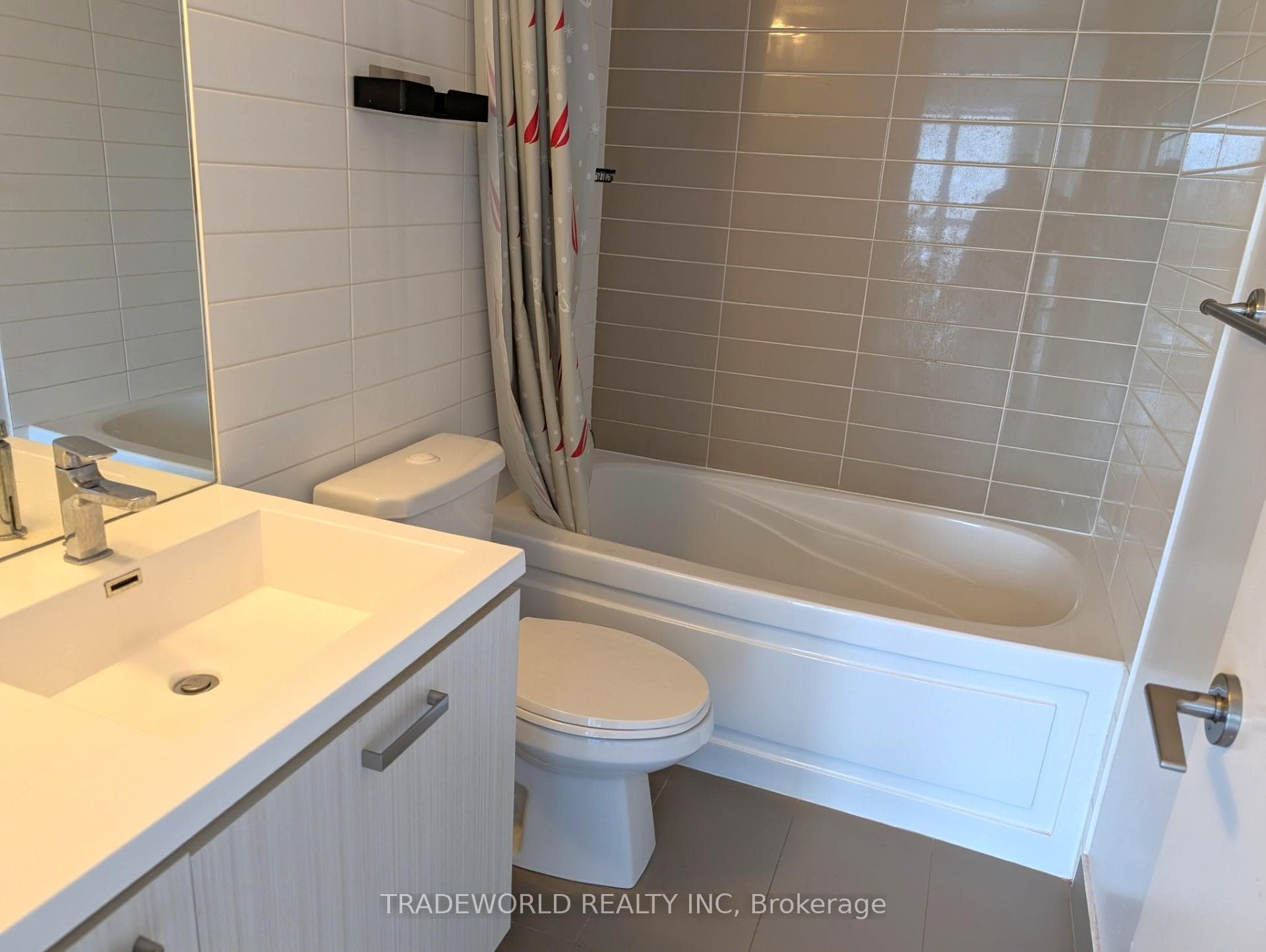 125 Redpath Avenue Unit 1209 photo 8