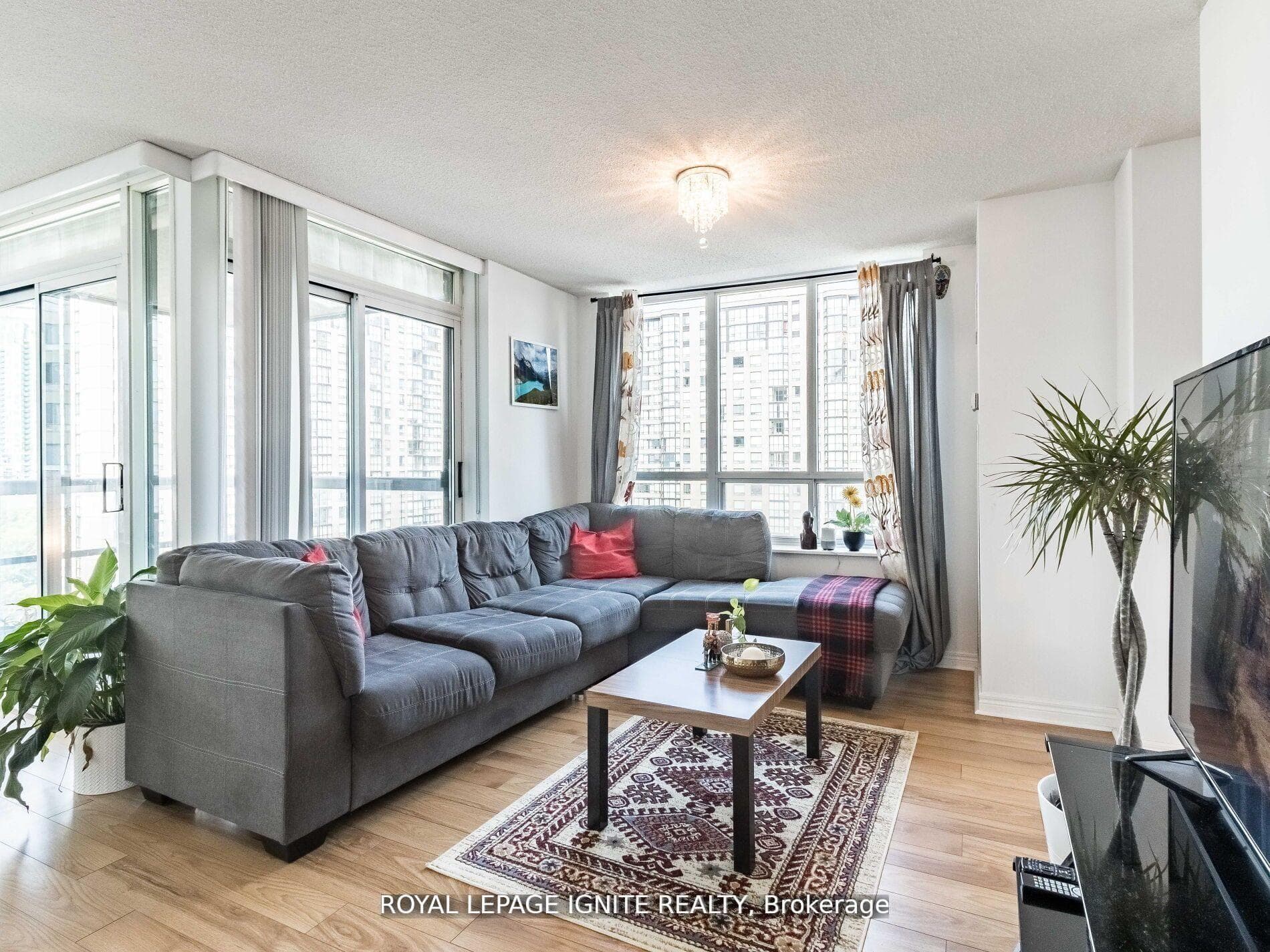 156 Enfield Place Unit 1711 photo 6