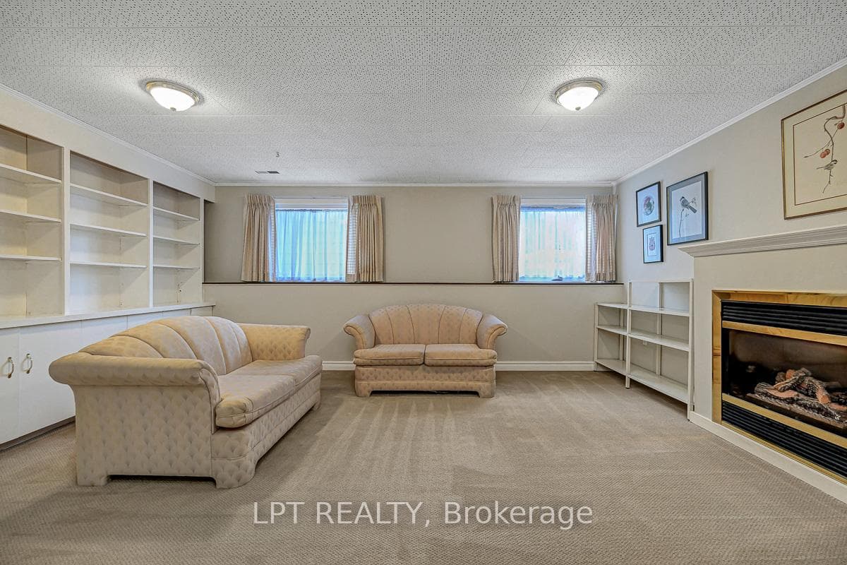 1772 Dunkirk Crescent photo 33