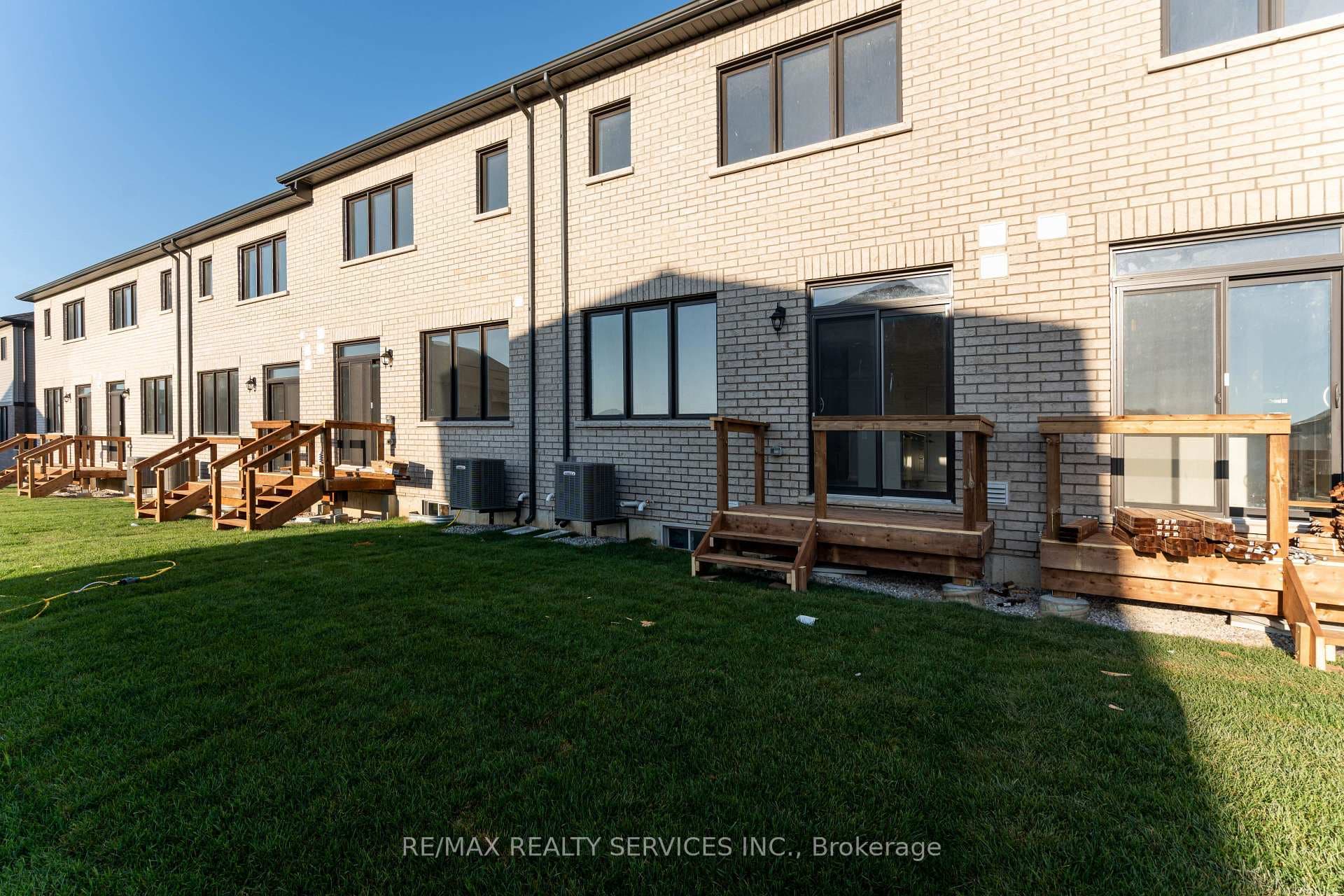95 Granville Crescent photo 47