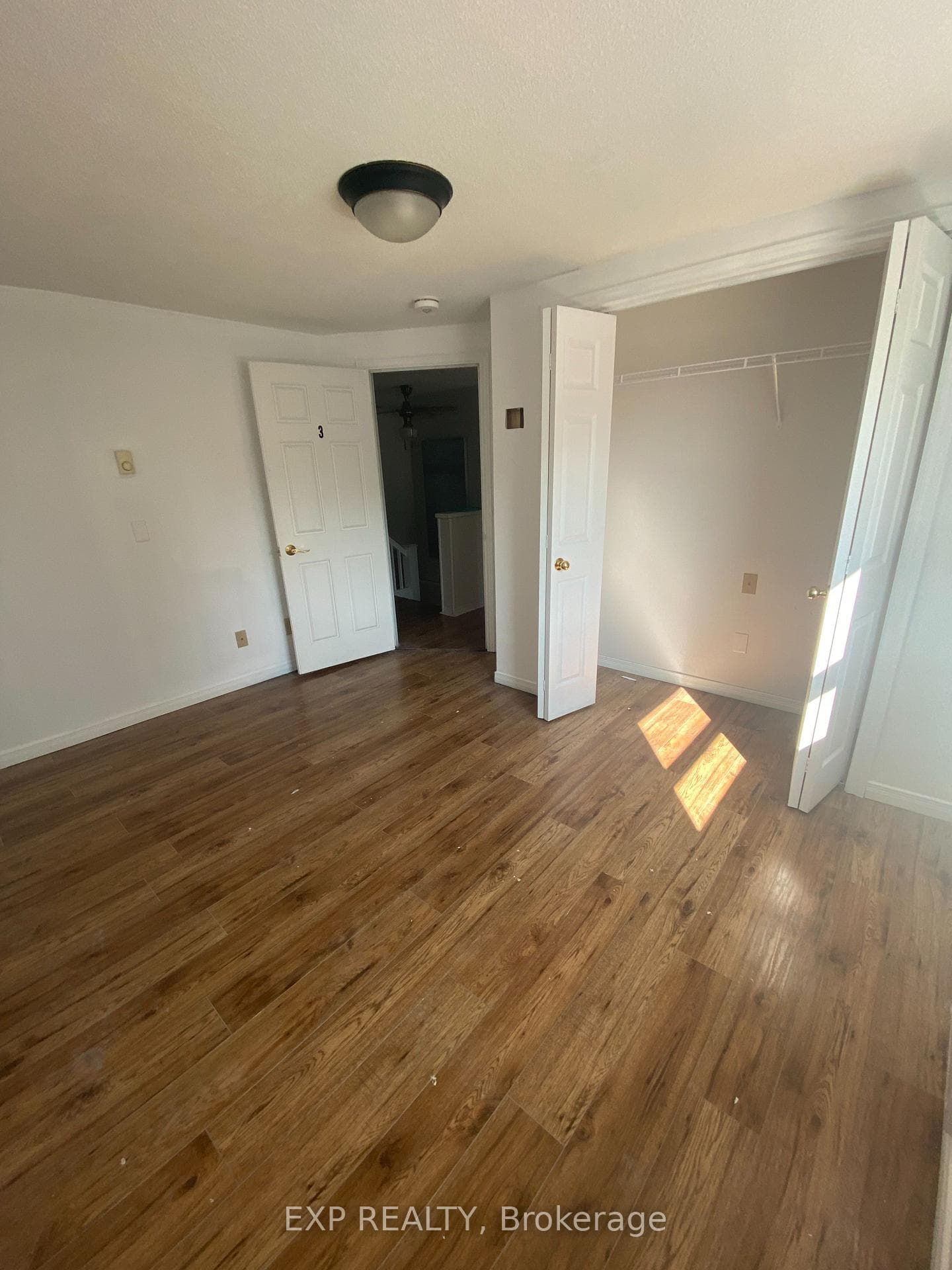 612 Romaine Street photo 28