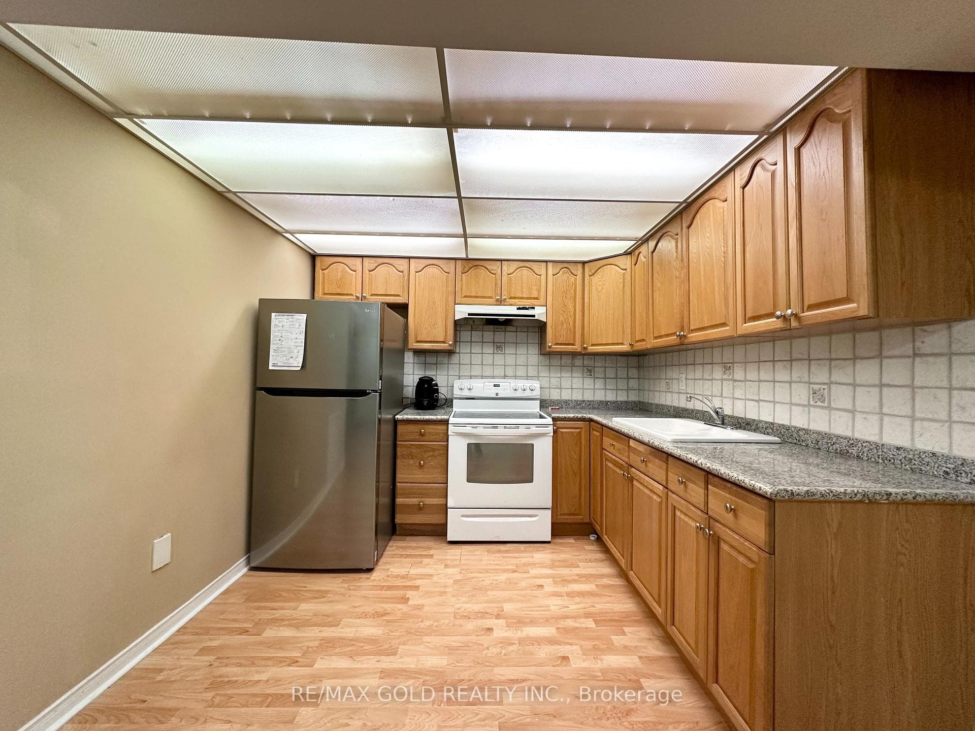 336 Edenbrook Hill Drive Unit Lower photo 4