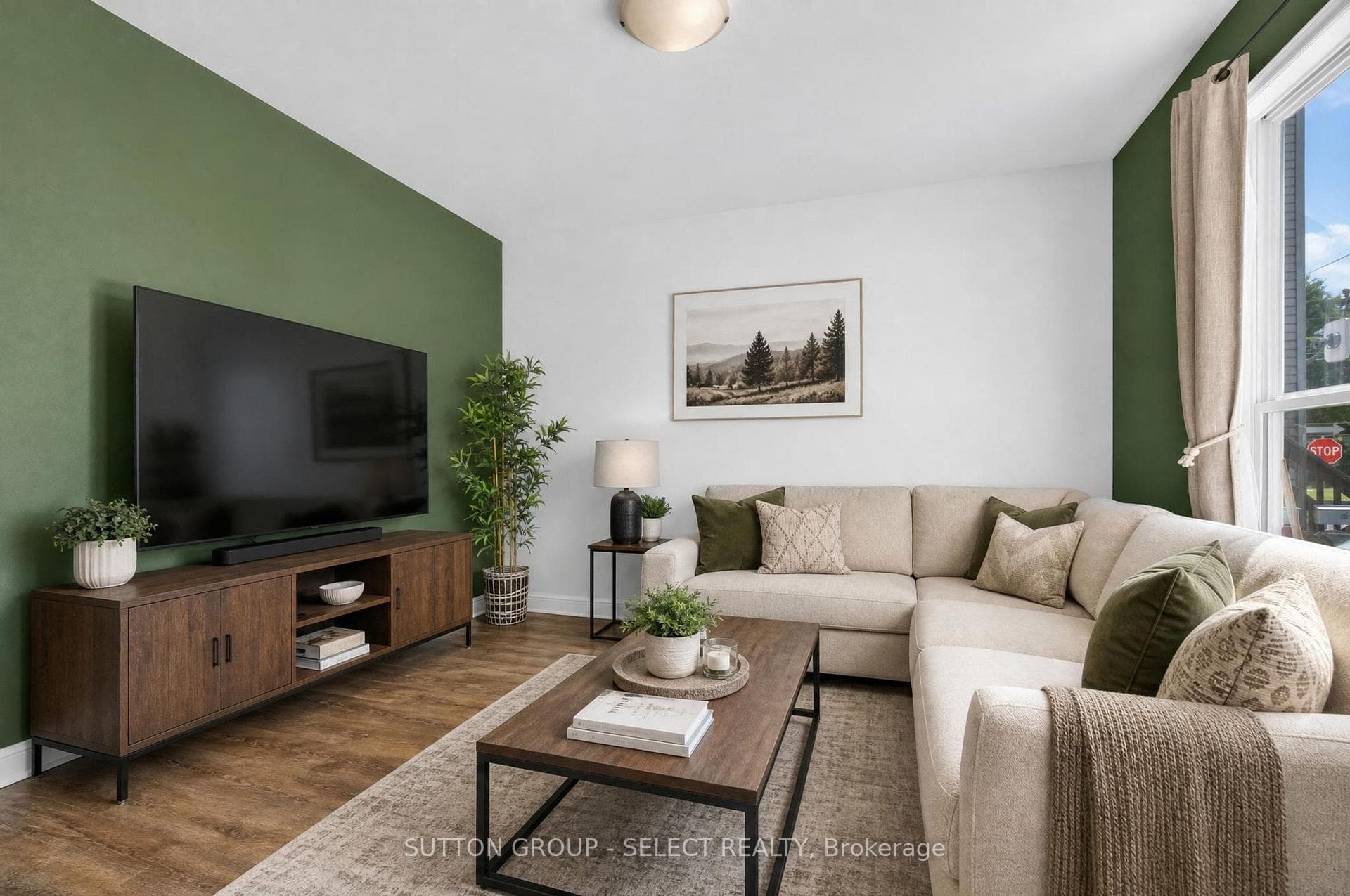174 Clarence Street photo 5