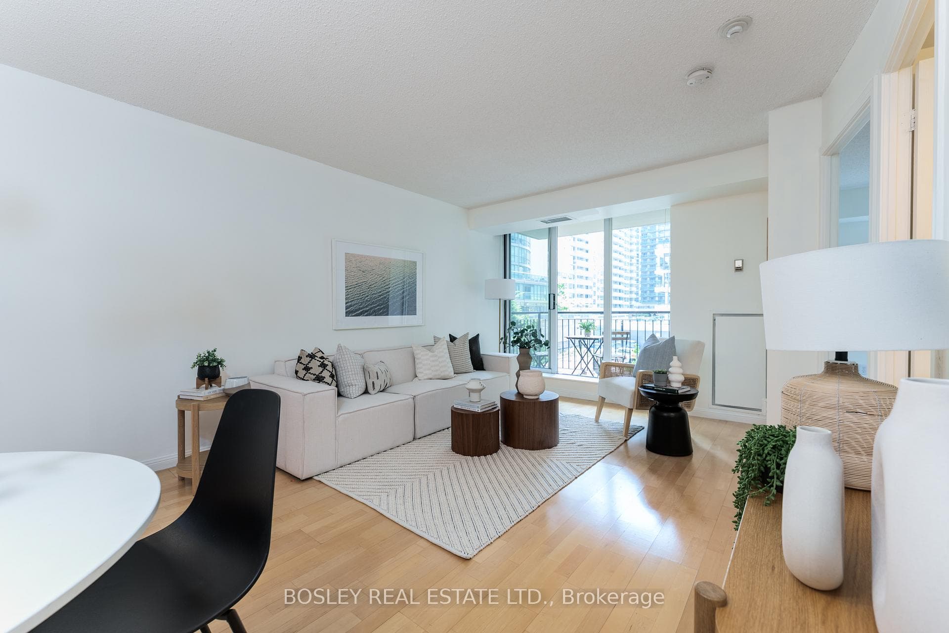188 Redpath Avenue Unit 312 photo 7