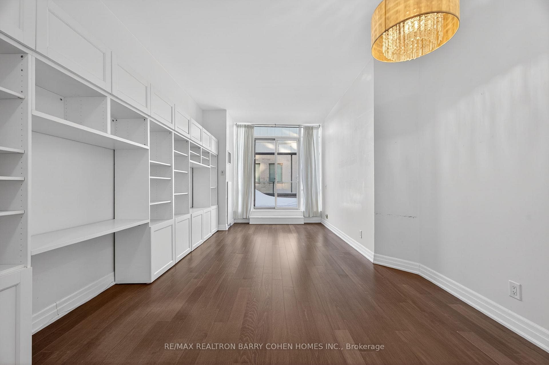 500 St Clair Avenue Unit 301 photo 22