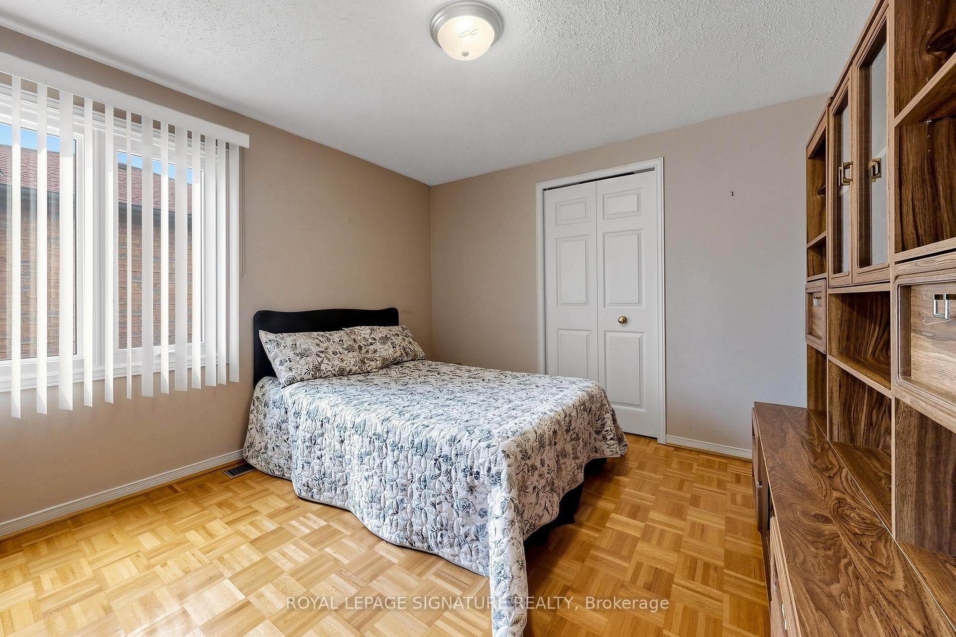 46 Gaslight Crescent photo 23