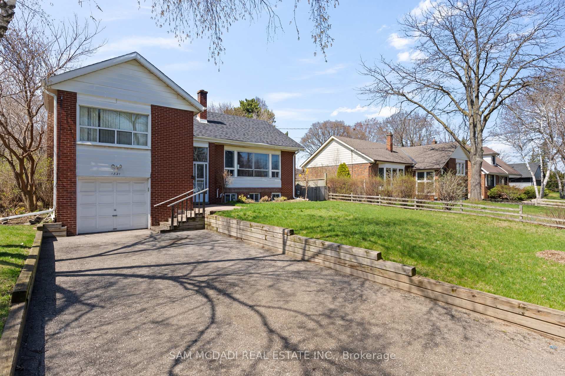 1821 Christopher Road photo 2