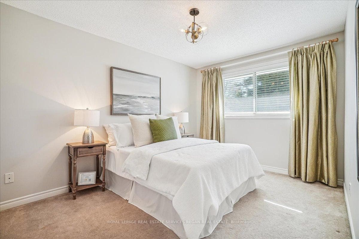 54 Hanover Place photo 11