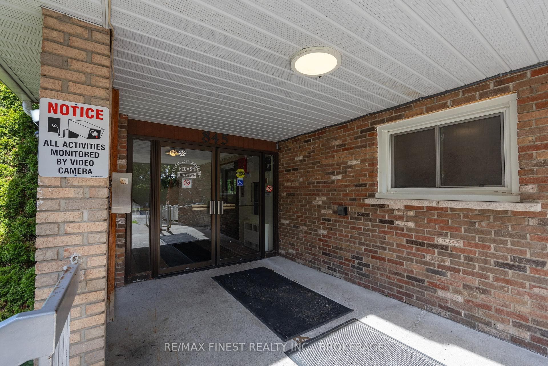 845 Milford Drive Unit 301 photo 9