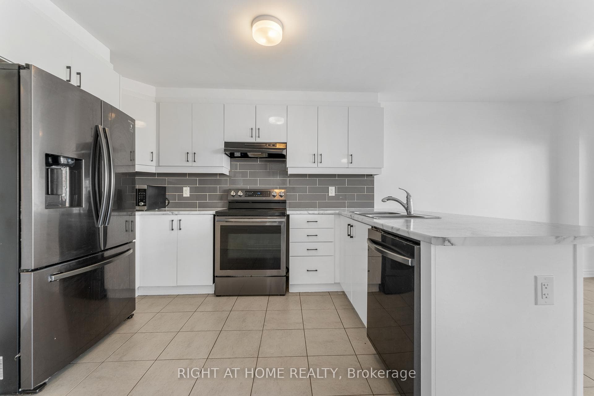 47 Mudminnow Crescent photo 22