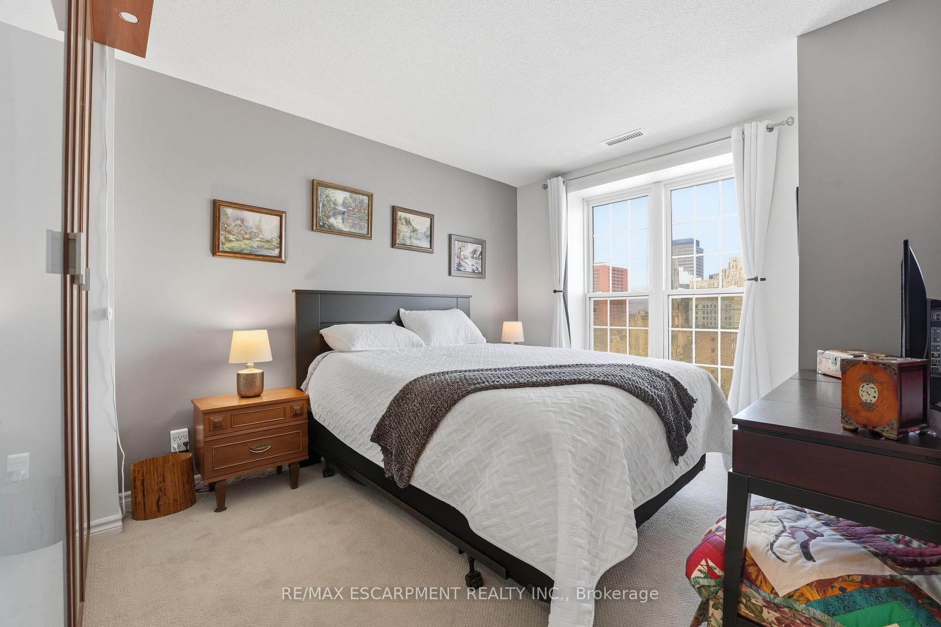 135 James Street Unit 802 photo 17
