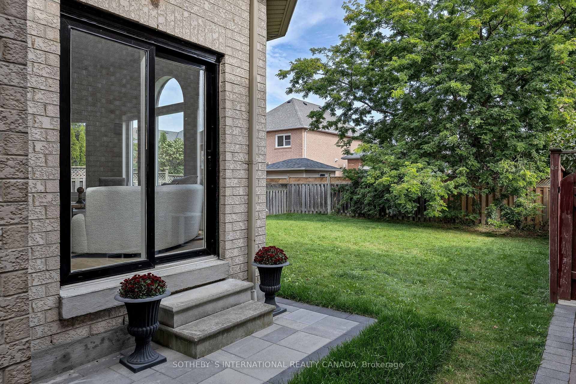 5092 Forestwalk Circle photo 18