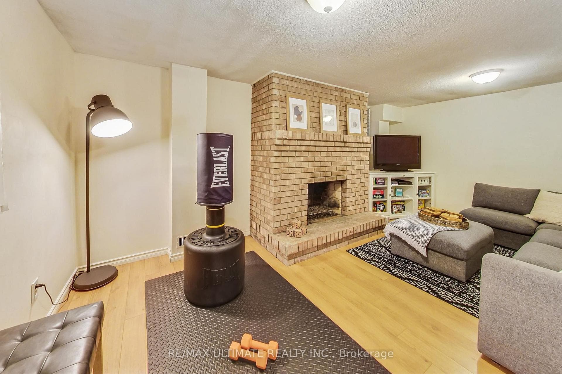 8 Markburn Court photo 22