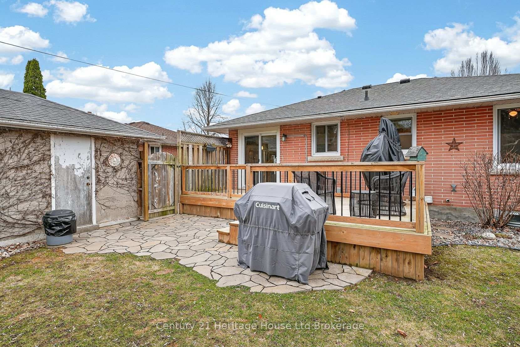 390 Argyle Street photo 46