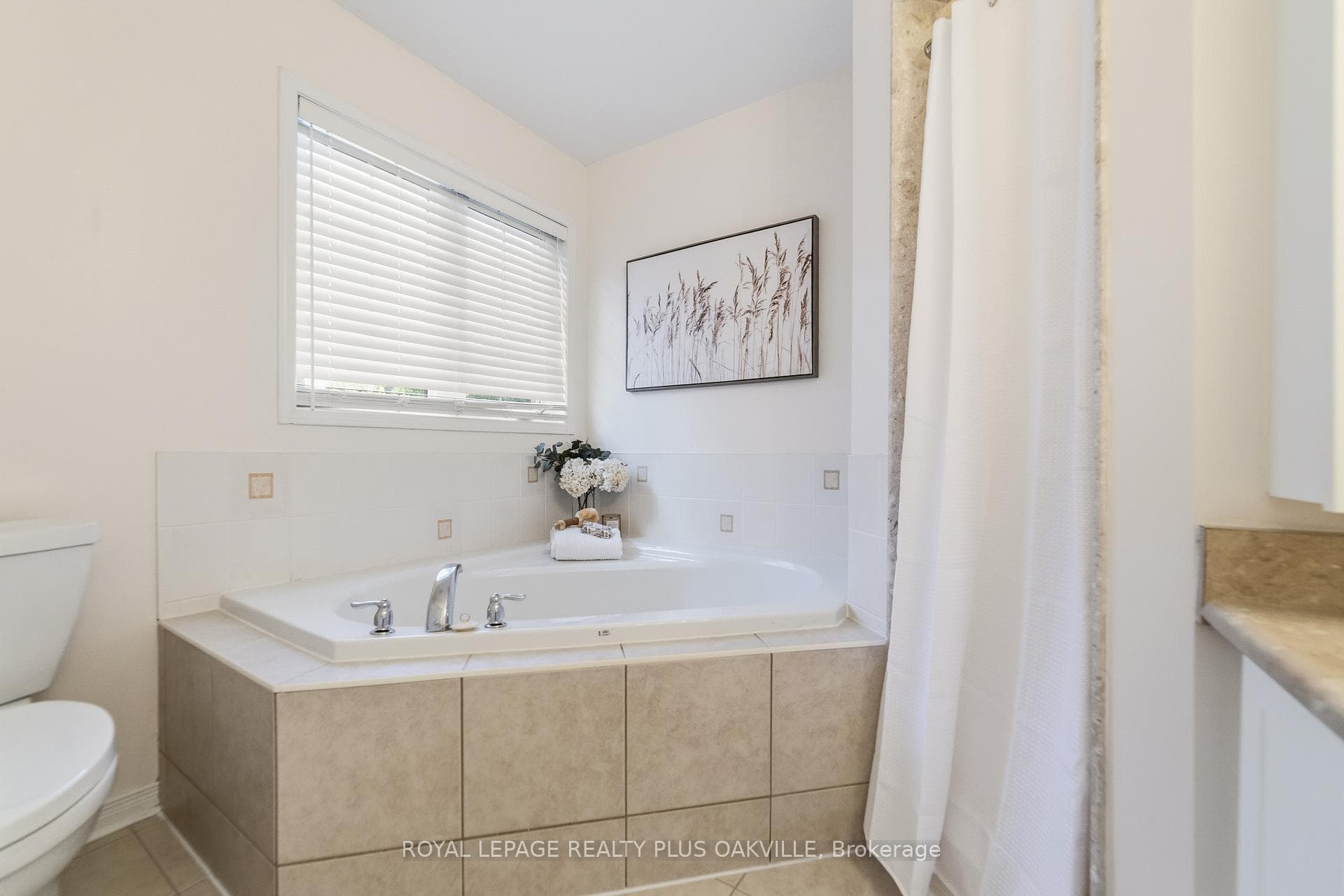2401 Postmaster Drive photo 22